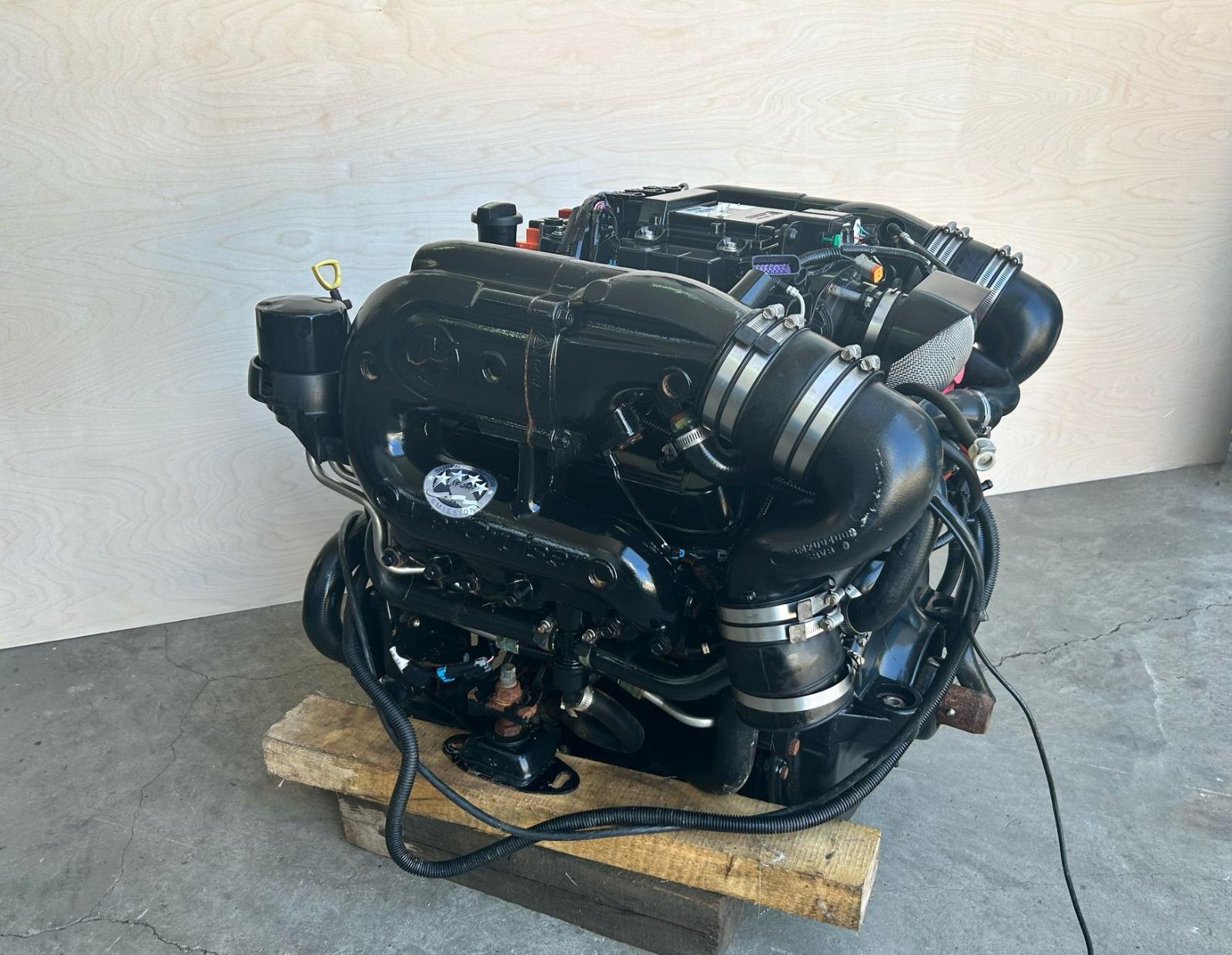 Silnik Mercriuser 4,5l 250 KM (na katalizatorach)